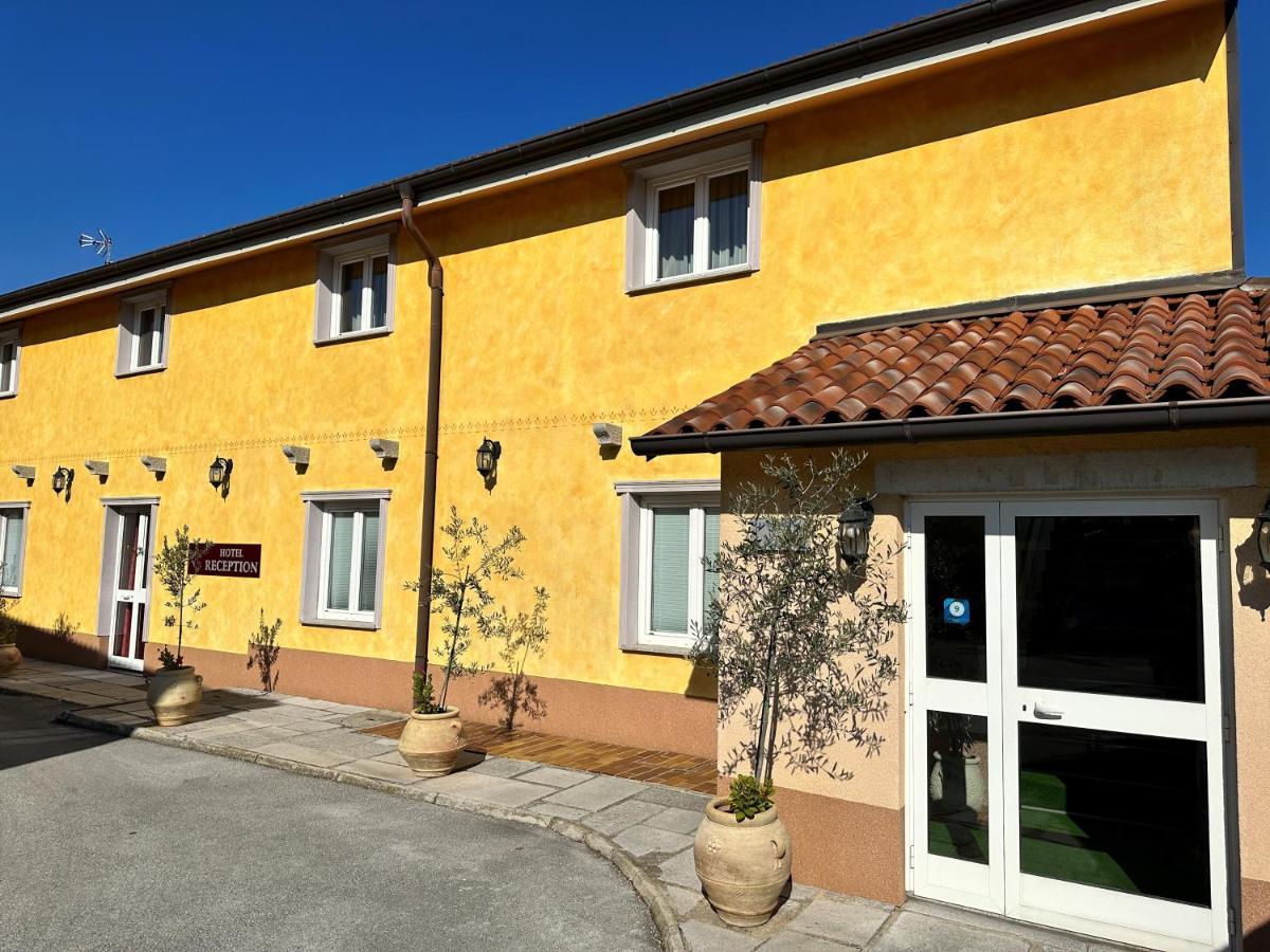 Hotel Grahor Depandance Sežana Eksteriør billede
